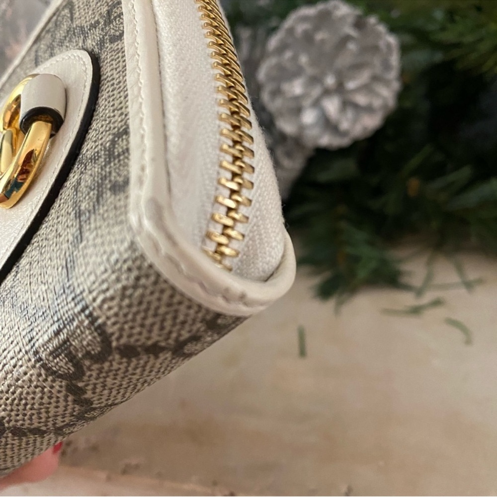 EUC Gucci Horsebit Compact Beige and Gold Zip Wallet - Picture 2 of 8